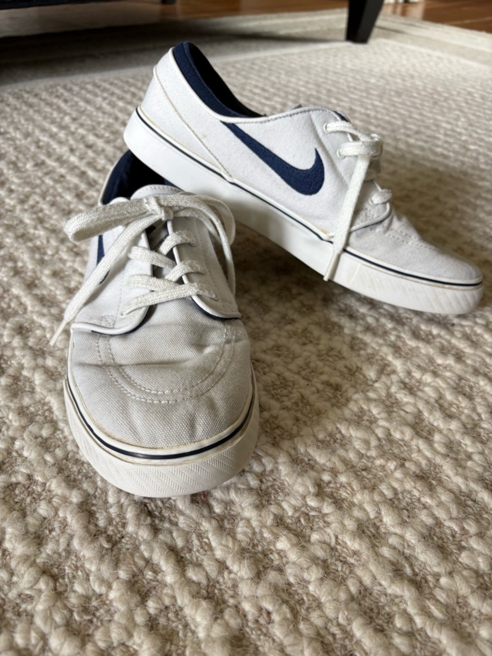Nike Stefan Janoski White Canvas Low-Top Sneakers with Navy Swoosh